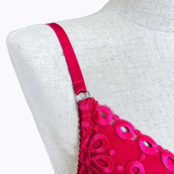 Victoria's Secret Hot Pink Texture Bra - Picture 4 of 5